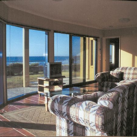 Horizons Beachfront Apartment بور فيري المظهر الخارجي الصورة
