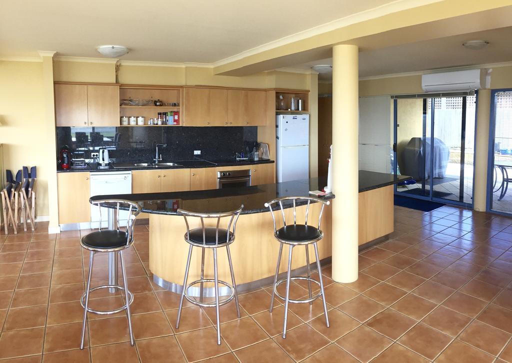 Horizons Beachfront Apartment بور فيري المظهر الخارجي الصورة
